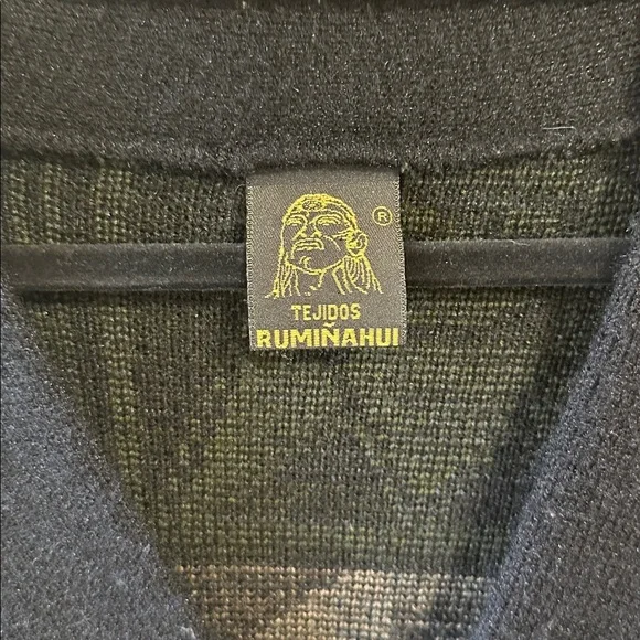 1980's Vintage Tejidos Rumiñahui Wool Alpaca Western Cardigan size XL